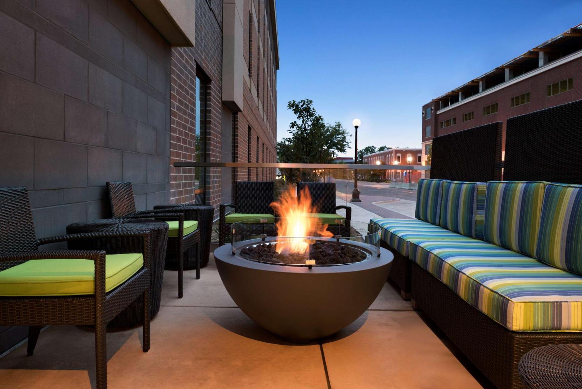 Home2 Suites By Hilton La Crosse Esterno foto